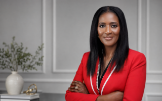 Linda Naa Dzama Quaynor entre dans l’histoire d’UBA Ghana en devenant la première femme à présider son Conseil d&rsquo;administration