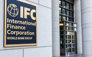 Paiements numériques : l’IFC engage 700 millions USD de garanties pour viser 280 milliards USD de flux supplémentaires