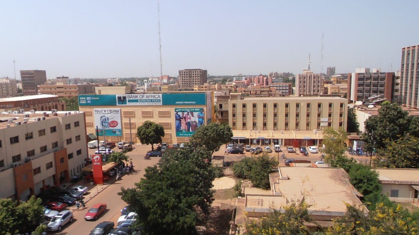 Vue urbaine de Ouagadougou, capitale du Burkina Faso.