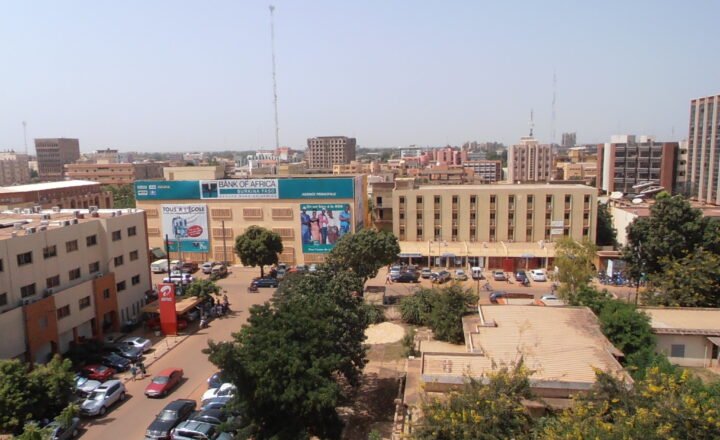 Vue urbaine de Ouagadougou, capitale du Burkina Faso.